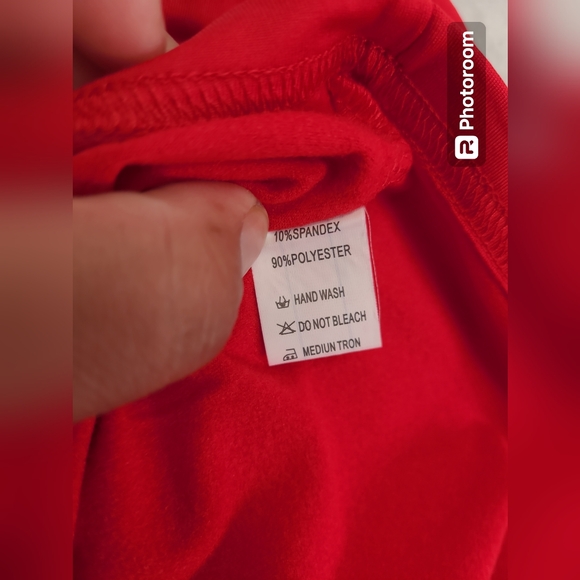 ZILEZILE Women Sexy Off Shoulder V-Neck Short Sleeves Red Crop Top Size Medium - Picture 6 of 8